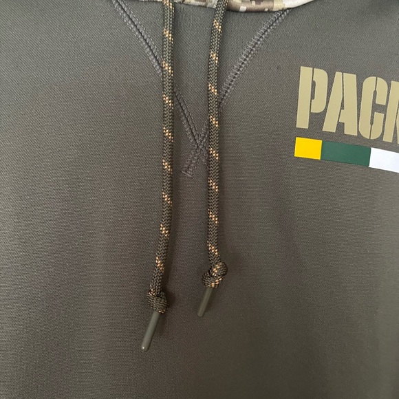 Nike NFL 2017 Green Bay Packers Salute To
Service Womens Hoodie - Picture 7 of 12